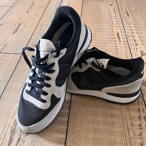 Nike Black and White Athletic Shoes